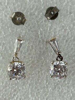 Vintage 925 Sterling Silver Clear Cubic Zirconia Drop Stud Earrings Mark RSE 925